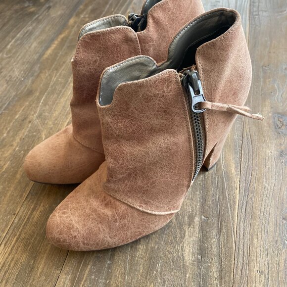 Michael Antonio Suede Ankle Booties Boots Size 10 Side Zip Tan - Picture 2 of 4